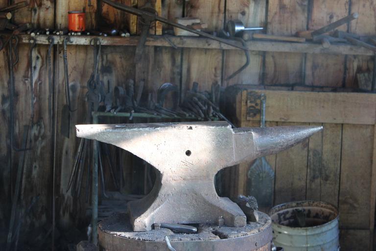 What Makes a Great Anvil? - Gr8Toys